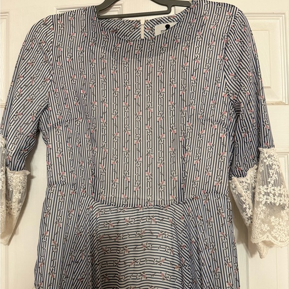 Dainty Jewells Blue and Cream Lace Midi Dress - Picture 3 of 7